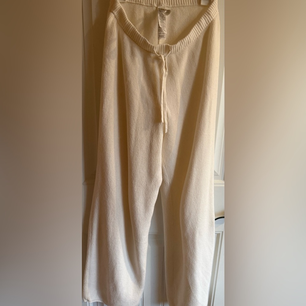 Alo Knit Drawstring Pants - Cream New without tags- XS